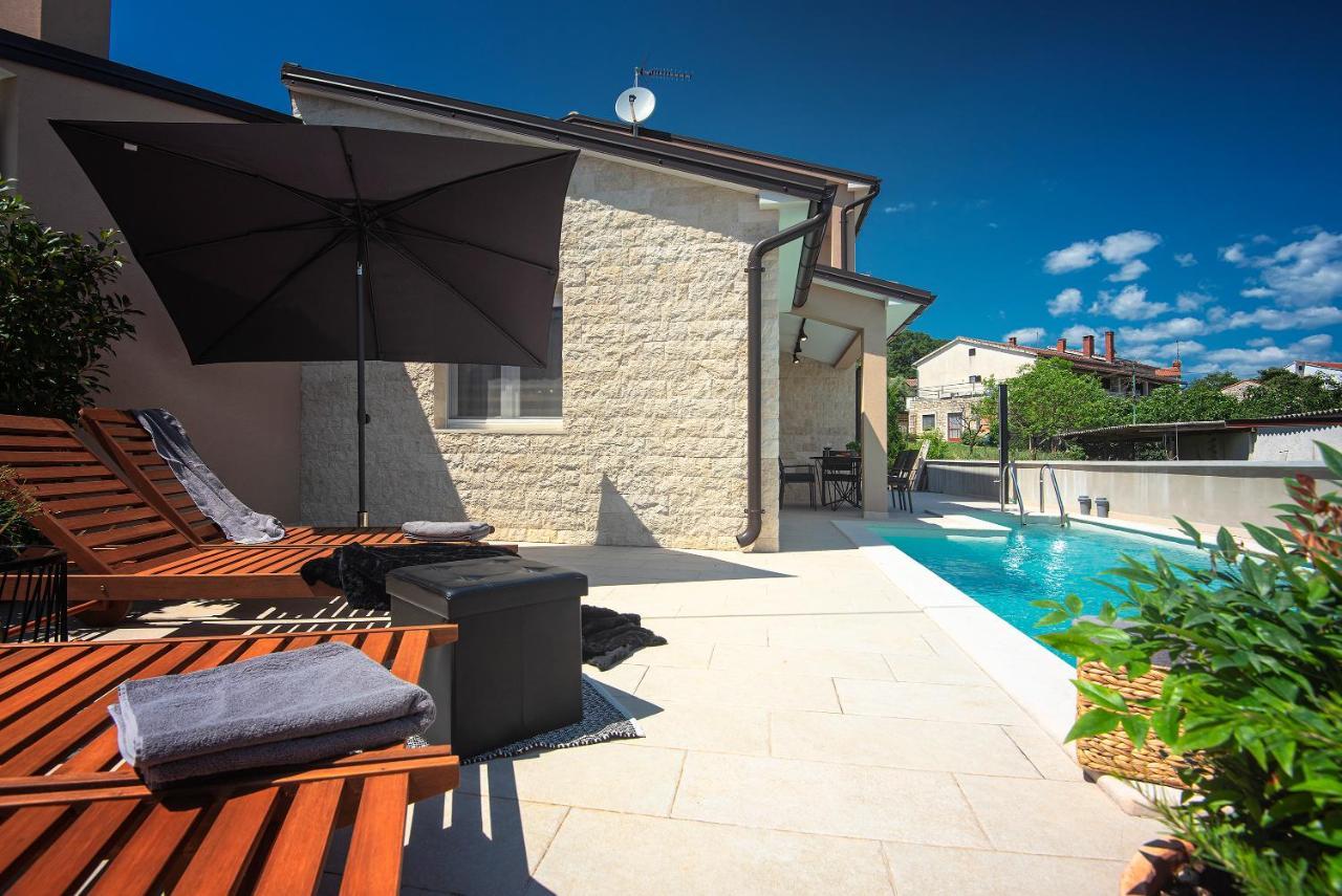 Vila Vanesa With Private Pool Near Rovinj - Open 2022 Rovinjsko Selo Exterior foto