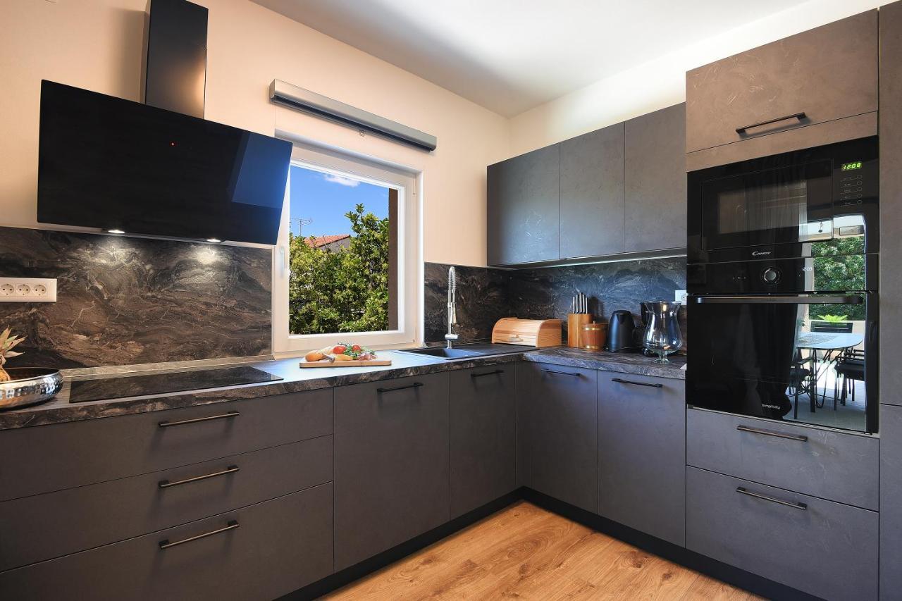 Vila Vanesa With Private Pool Near Rovinj - Open 2022 Rovinjsko Selo Exterior foto