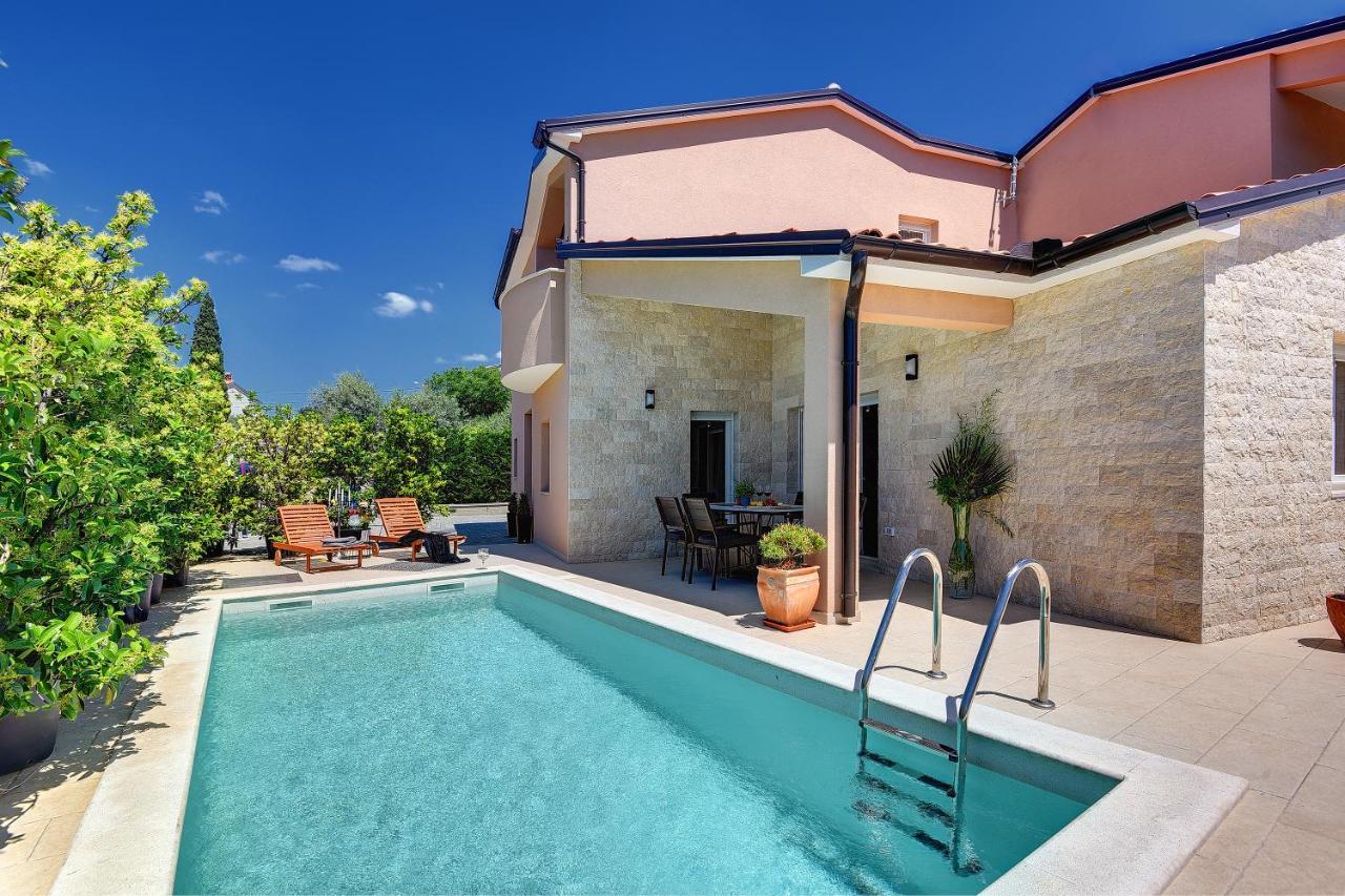 Vila Vanesa With Private Pool Near Rovinj - Open 2022 Rovinjsko Selo Exterior foto