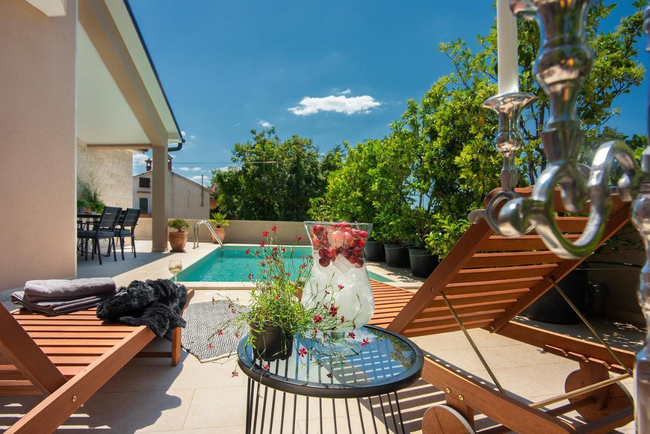Vila Vanesa With Private Pool Near Rovinj - Open 2022 Rovinjsko Selo Exterior foto
