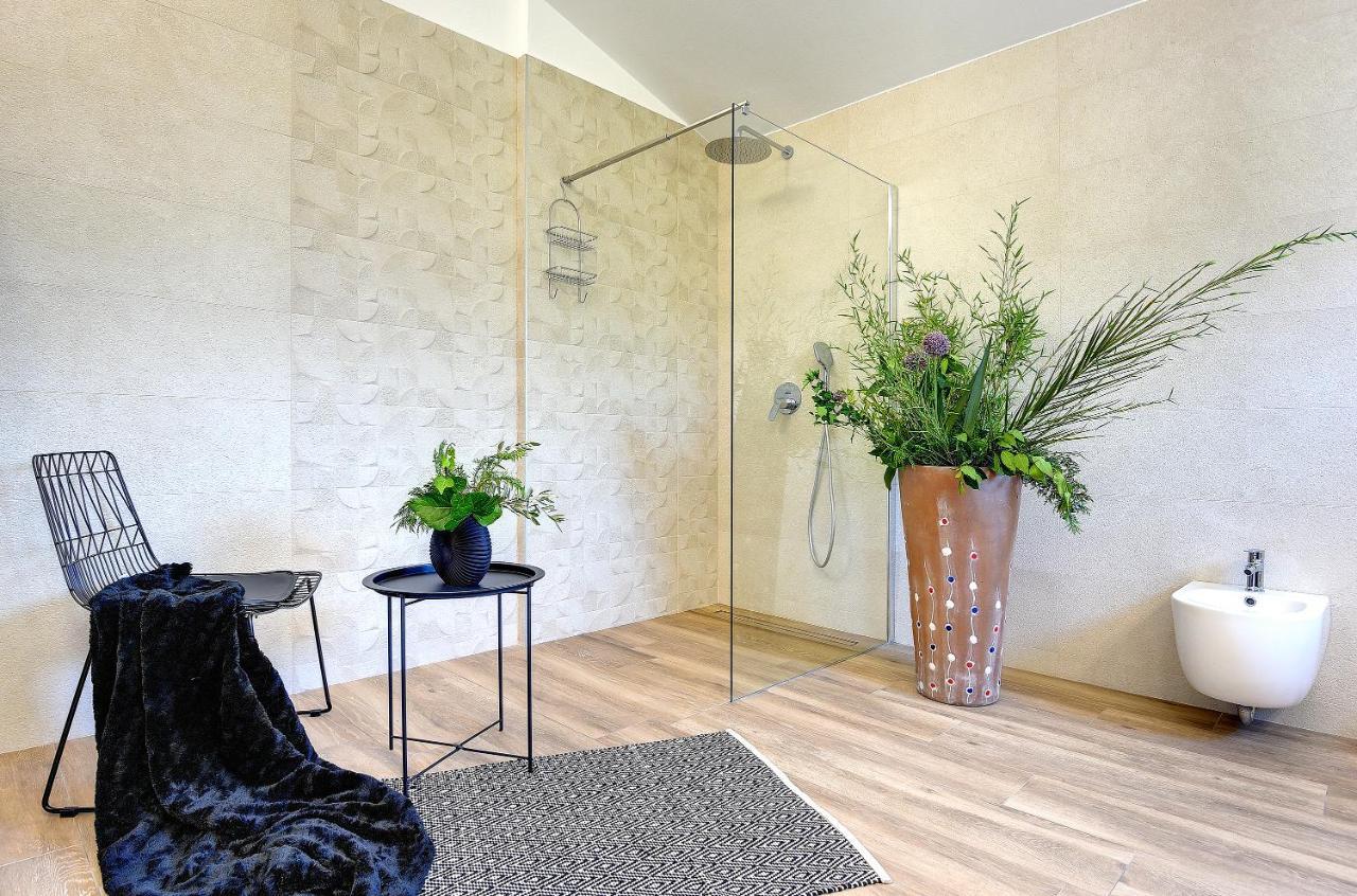Vila Vanesa With Private Pool Near Rovinj - Open 2022 Rovinjsko Selo Exterior foto