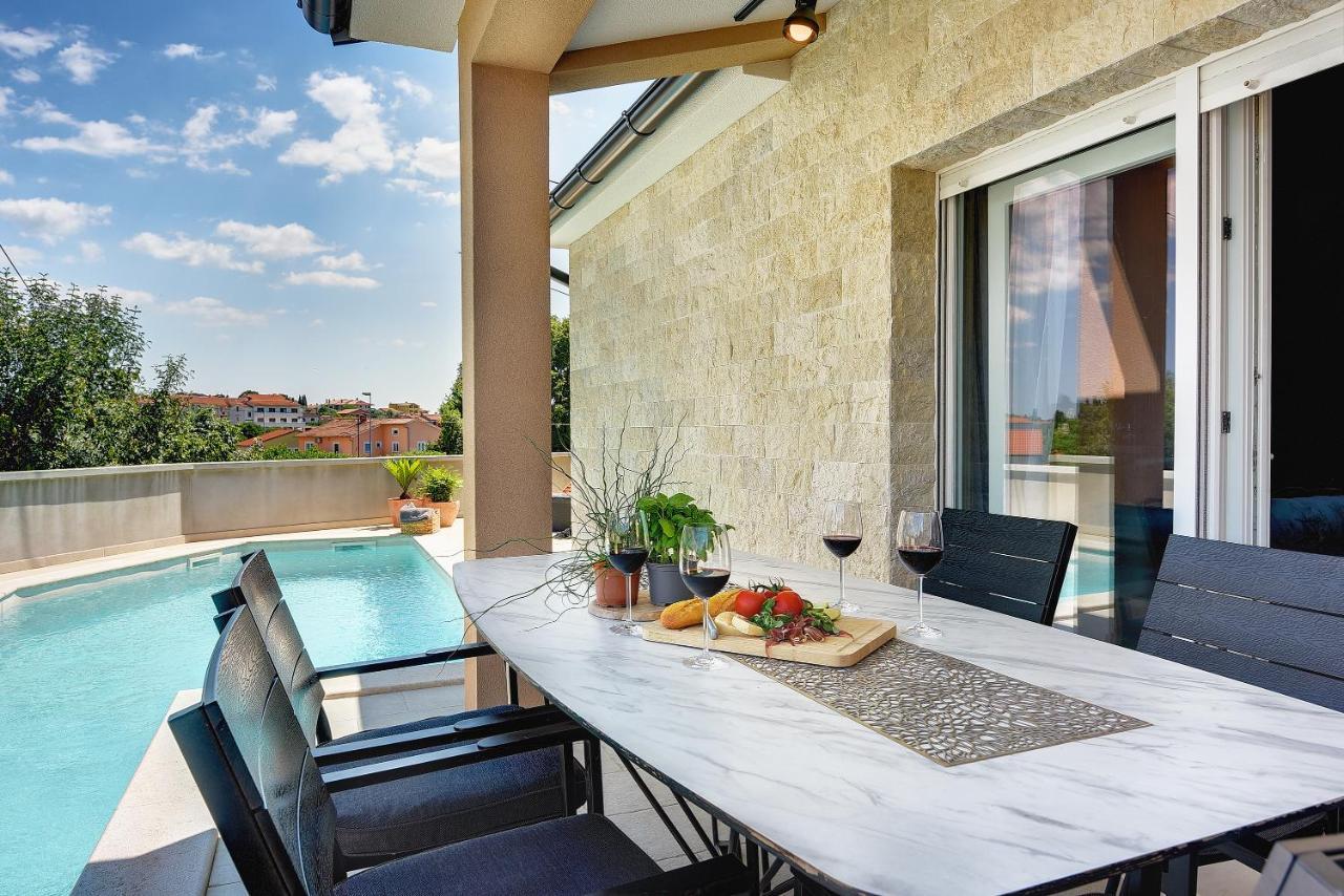 Vila Vanesa With Private Pool Near Rovinj - Open 2022 Rovinjsko Selo Exterior foto